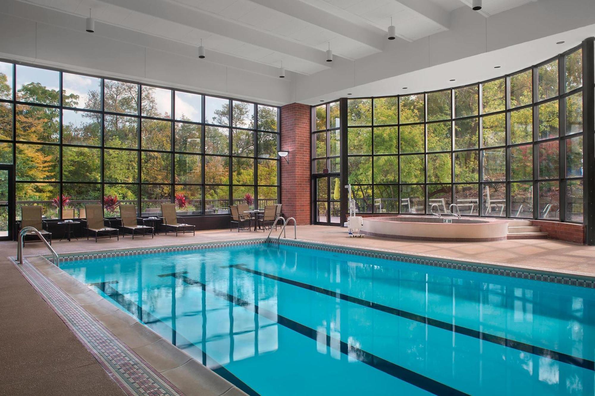 Sheraton Suites Akron Кайахога-Фолс Екстер'єр фото